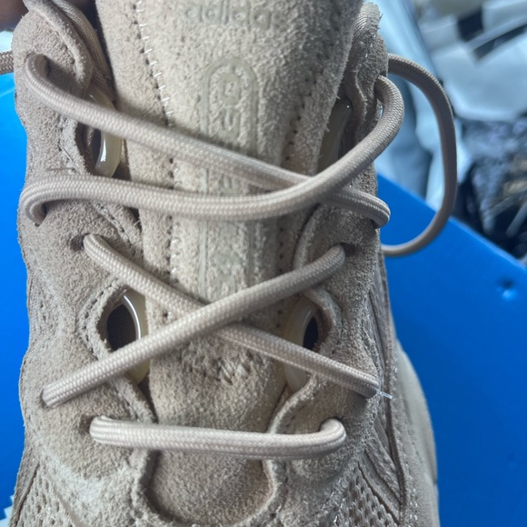 Adidas - Picture 7 of 9